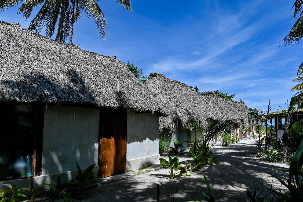 Casa Mate Beachfront Cabanas El Cuyo Exterior photo