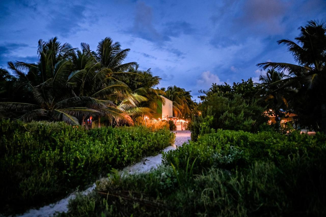 Casa Mate Beachfront Cabanas El Cuyo Exterior photo